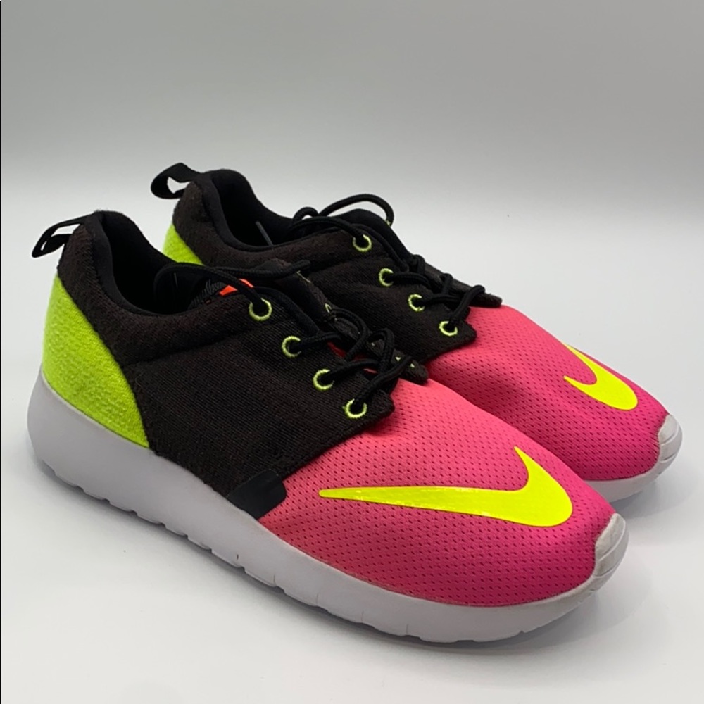 NIKE ROSHE ONE FB GS ATHLETIC SNEAKERS - Picture 1 of 12